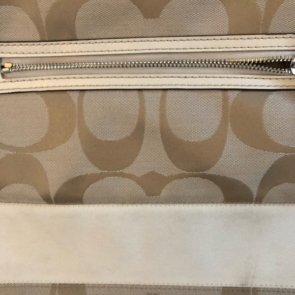 Authentic Coach Handbag - Picture 2 of 7